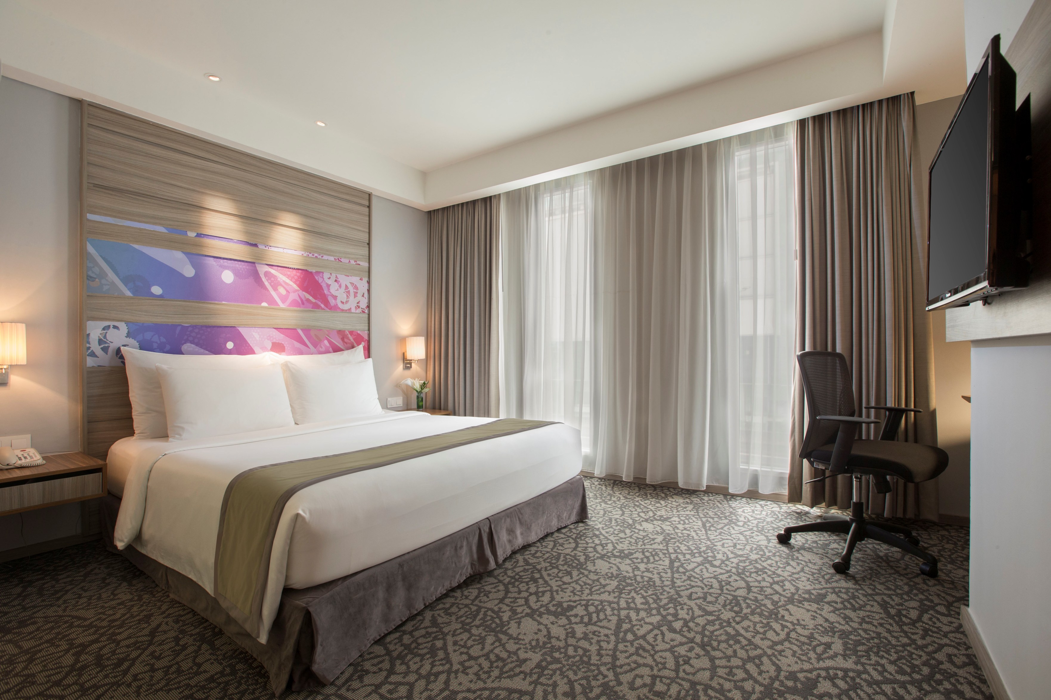 Hotel GranDhika Iskandarsyah Jakarta memberikan dua penawaran khusus bagi Anda yang merencanakan untuk berlibur.