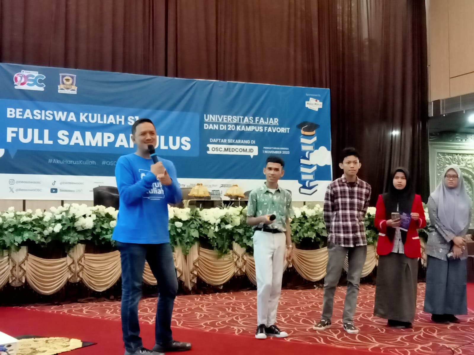 Hari kedua roadshow Online Scholarship Competition (OSC) 2023 di Makassar, Sulawesi Selatan.
