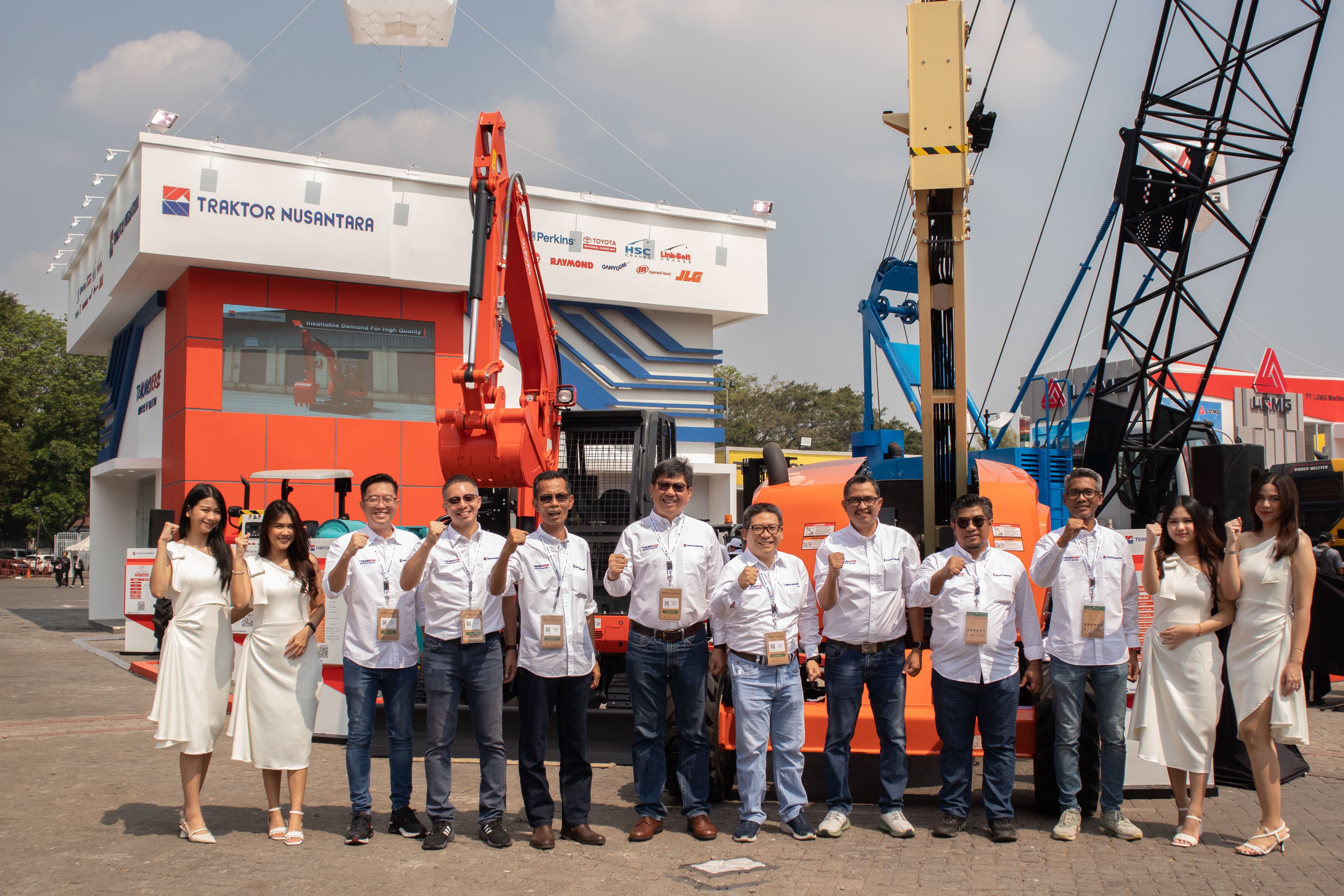 PT Traktor Nusantara Kenalkan Alat Berat Terbaru di Mining & Construction Indonesia