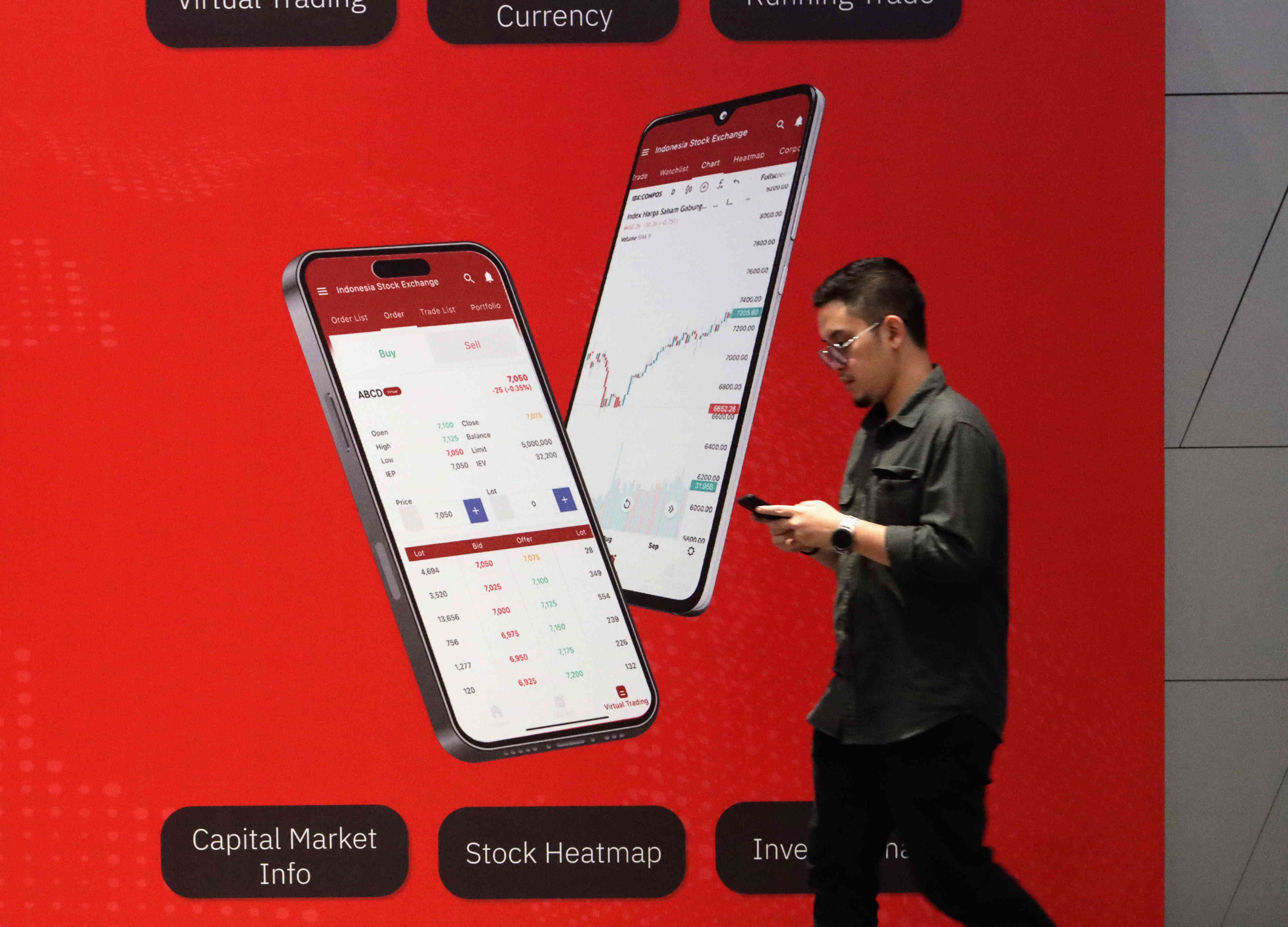 IHSG Jatuh ke Zona Merah saat Pembukaan Pagi Ini