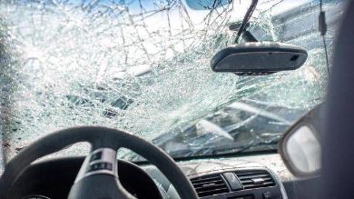 Kecelakaan mobil pick up bawa 14 Nakes 