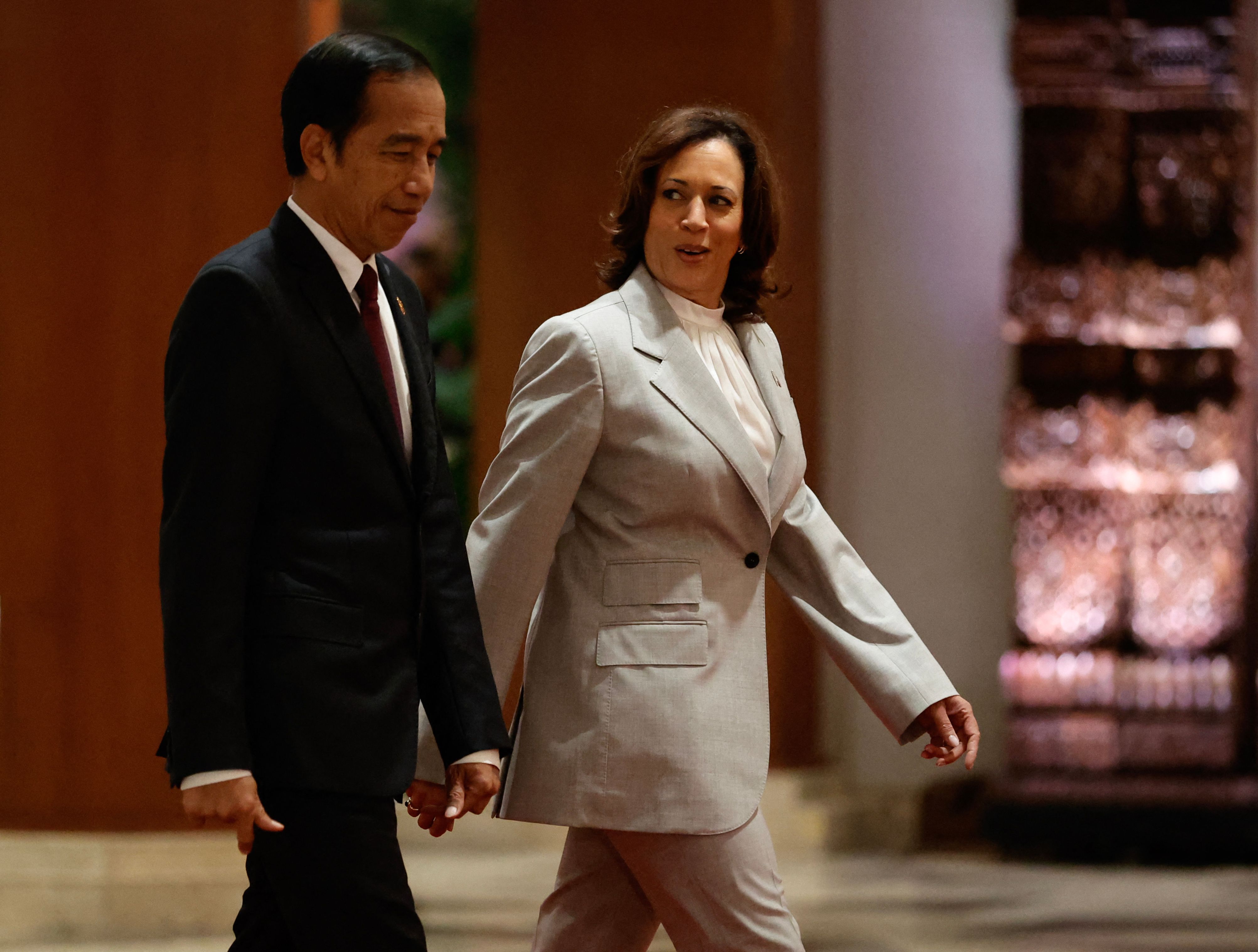 Wakil Presiden Amerika Serikat Kamala Harris bersama Presiden Indonesia Joko Widodo