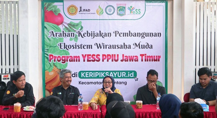 Sekretaris BPPSDMP Kementan, Siti Munifah (tengah)