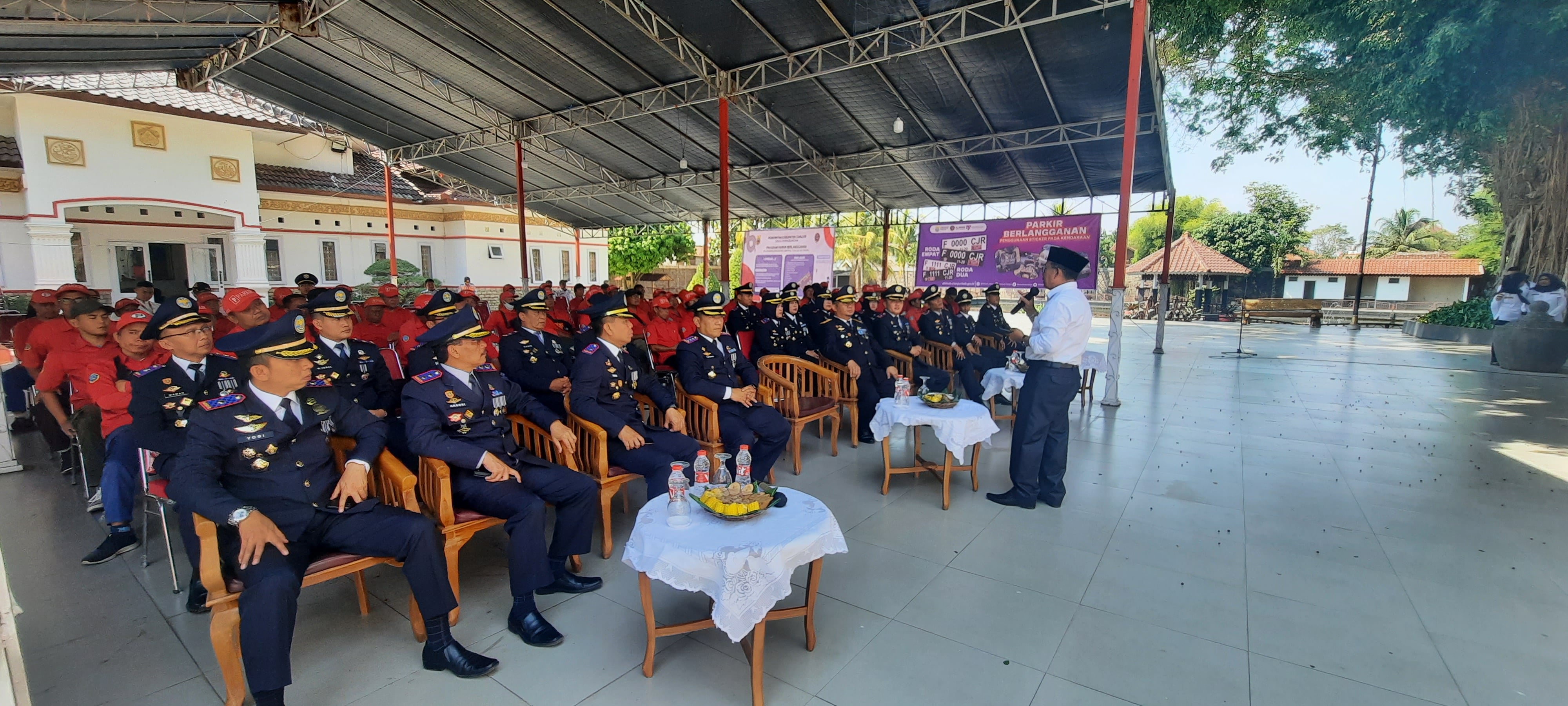 Temu juru parkir di Cianjur