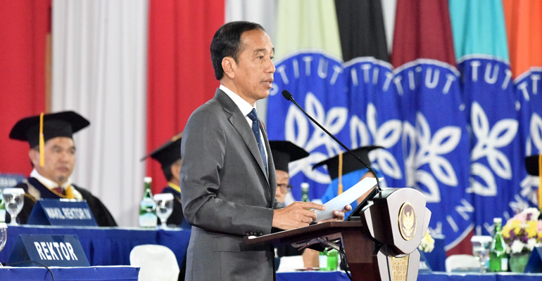 Orasi ilmiah Presiden Joko Widodo di kampus IPB, Jumat (15/9).