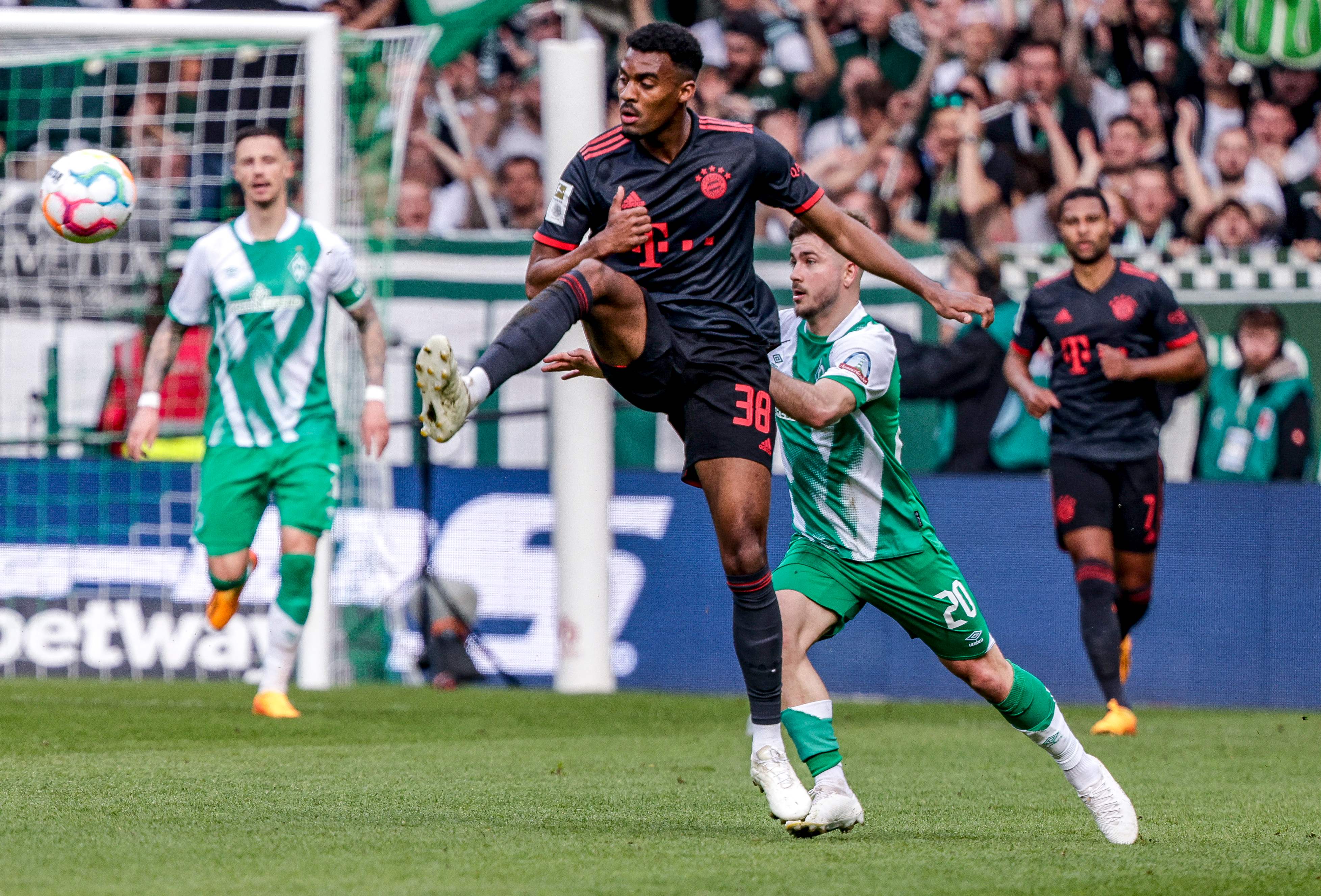 Gelandang Bayern Muenchen Ryan Gravenberch