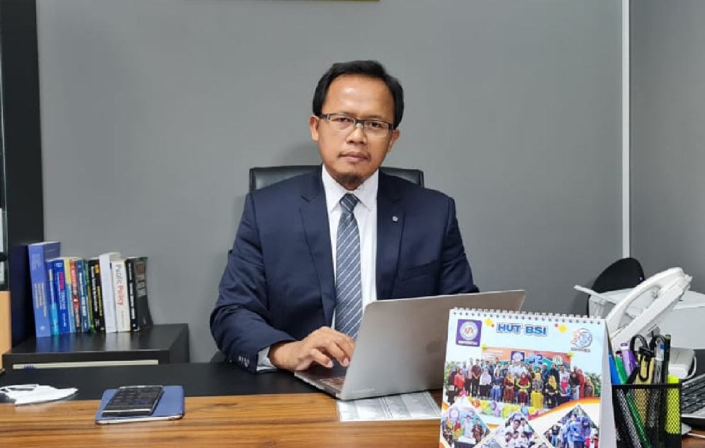 Rektor Universitas BSI Dr Mochamad Wahyudi