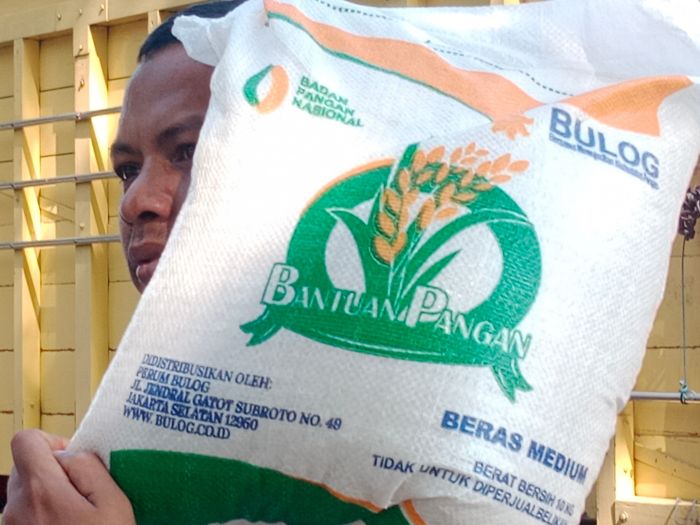 Ilustrasi: aktivitas penyaluran beras di kantor Pos Sigli, Kabupaten Pidie, Aceh.