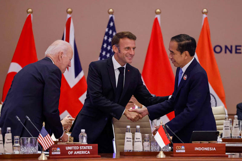 Presiden Joko Widodo meminta dukungan Prancis untuk bisa menjadi anggota OECD.