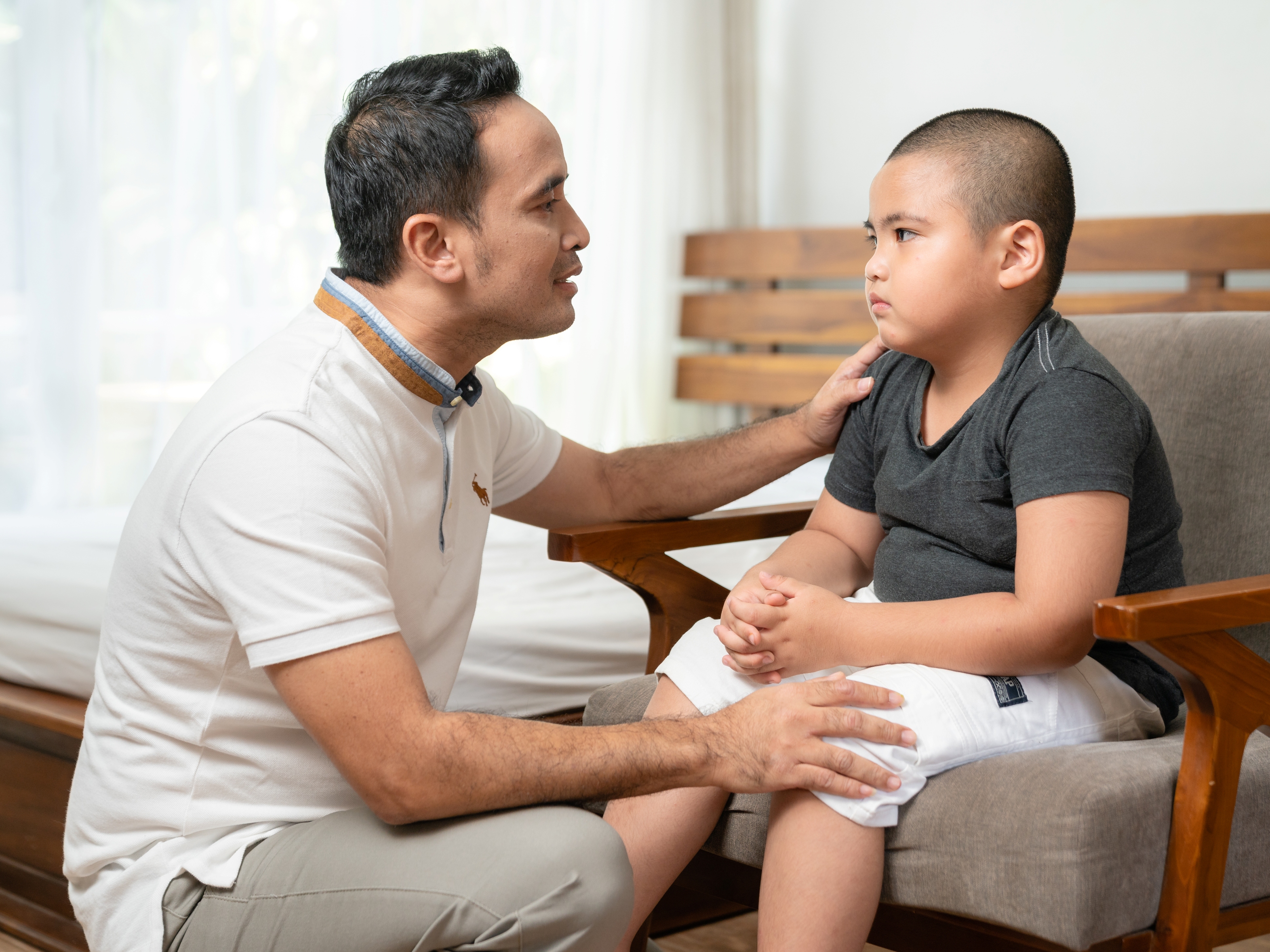 Penting! Mari Ajarkan Anak Kebiasaan Buang Sampah pada Tempatnya   