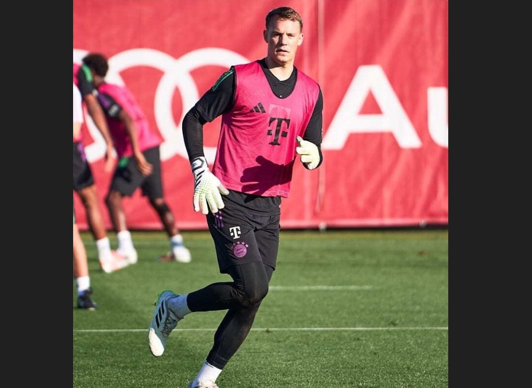 Neuer Kembali Berlatih, 10 Bulan Usai Patah Kaki