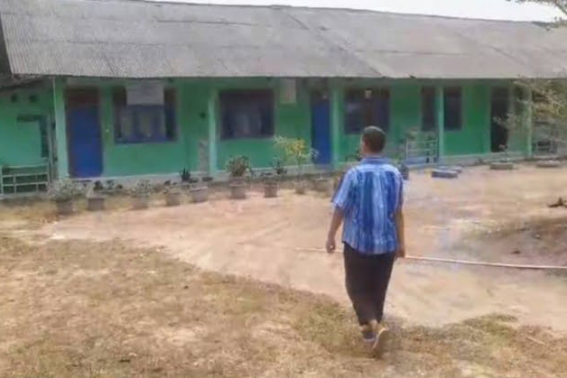 Suasana sepi di Pondok Pesantren At Tauhid Yayasan Kampoeng Tauhid Sriwijaya, Ogan Ilir, Sumatra Selatan.