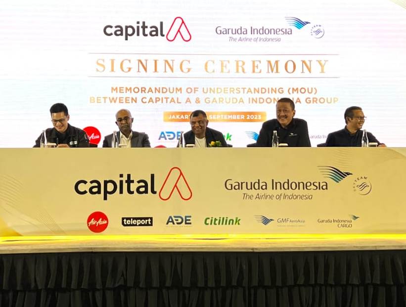 Acara penandatanganan kerja sama (MoU) antara Capital A dan Garuda Indonesia Cargo penguatan ekosistem aviasi global di Jakarta, Rabu (27/9)