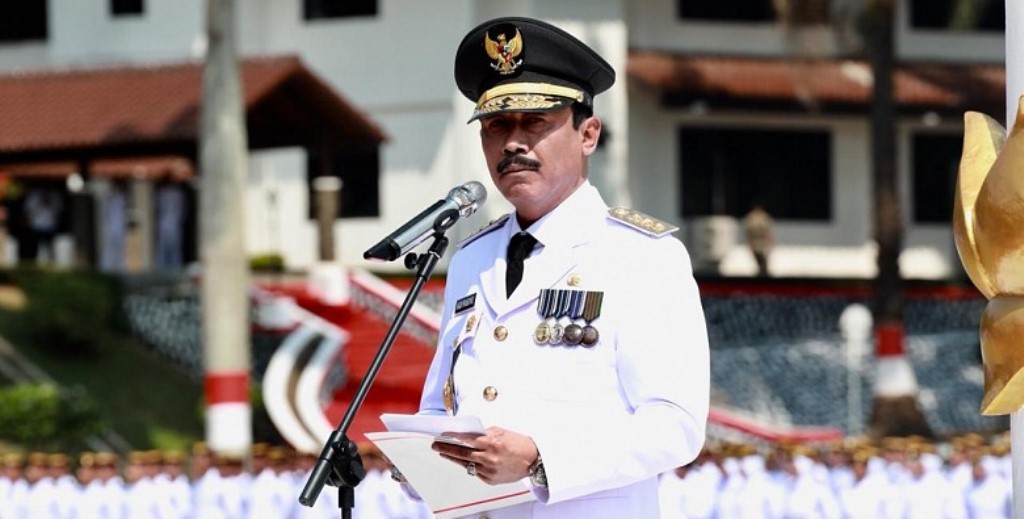 Rektor Institut Pemerintahan Dalam Negeri (IPDN) Jatinangor, Sumedang, Jawa Barat, Dr. Hadi Prabowo MM, meraih gelar Profesor. 