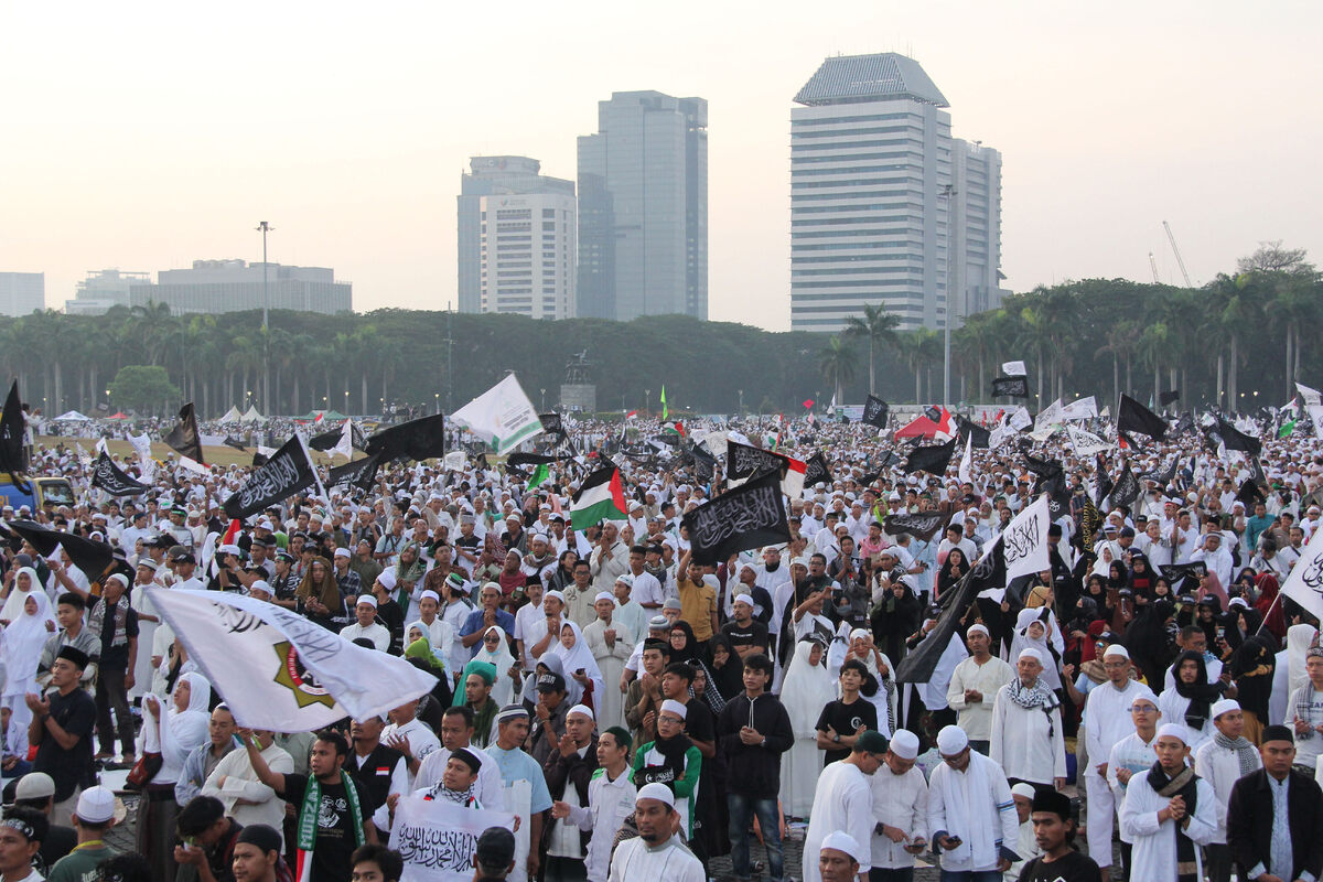 Reuni aksi 212 di kawasan Monas, Jakarta.