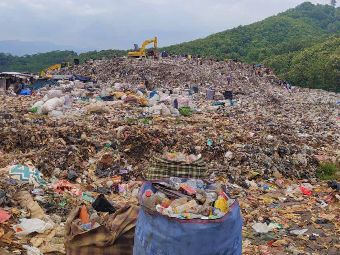 Tempat Pembuangan Akhir (TPA) Sarimukti, Kecamatan Cipatat, Kabupaten Bandung Barat