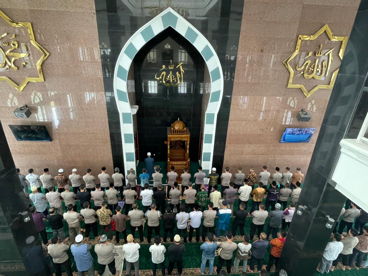 Ilustrasi penggunaan rumah ibadah