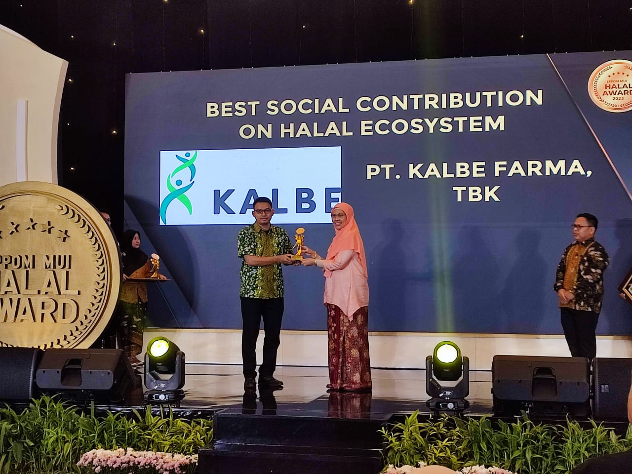 Penghargaan di ajang LPPOM MUI Halal Award 2023 untuk Kalbe farma