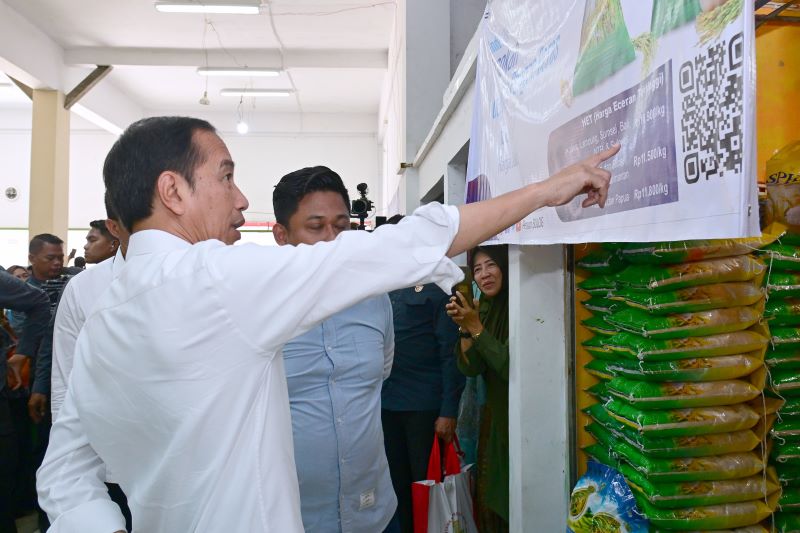 Presiden Klaim Semua Harga Bahan Pangan Turun, kecuali Beras