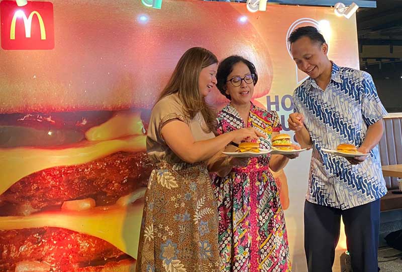 Best Burger Hottier, Juicier, Tastier menjadi invosi burger terkini dari McD. Yuk cicipi!