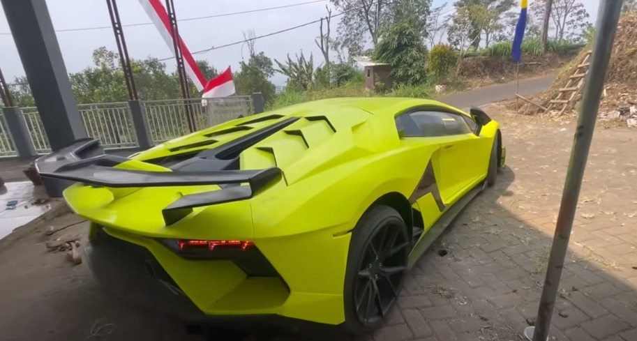 Bea Cukai Malang Asistensi Ekspor Perdana UMKM Fiberglass Badan Mobil ke Amerika Serikat