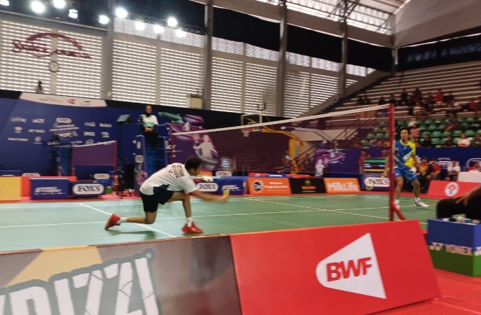 Tunggal Putra SL4 Fredu Setiawan bermain taktis saat mengalahkan Mohd Amin Buhanuddin (Malaysia) 