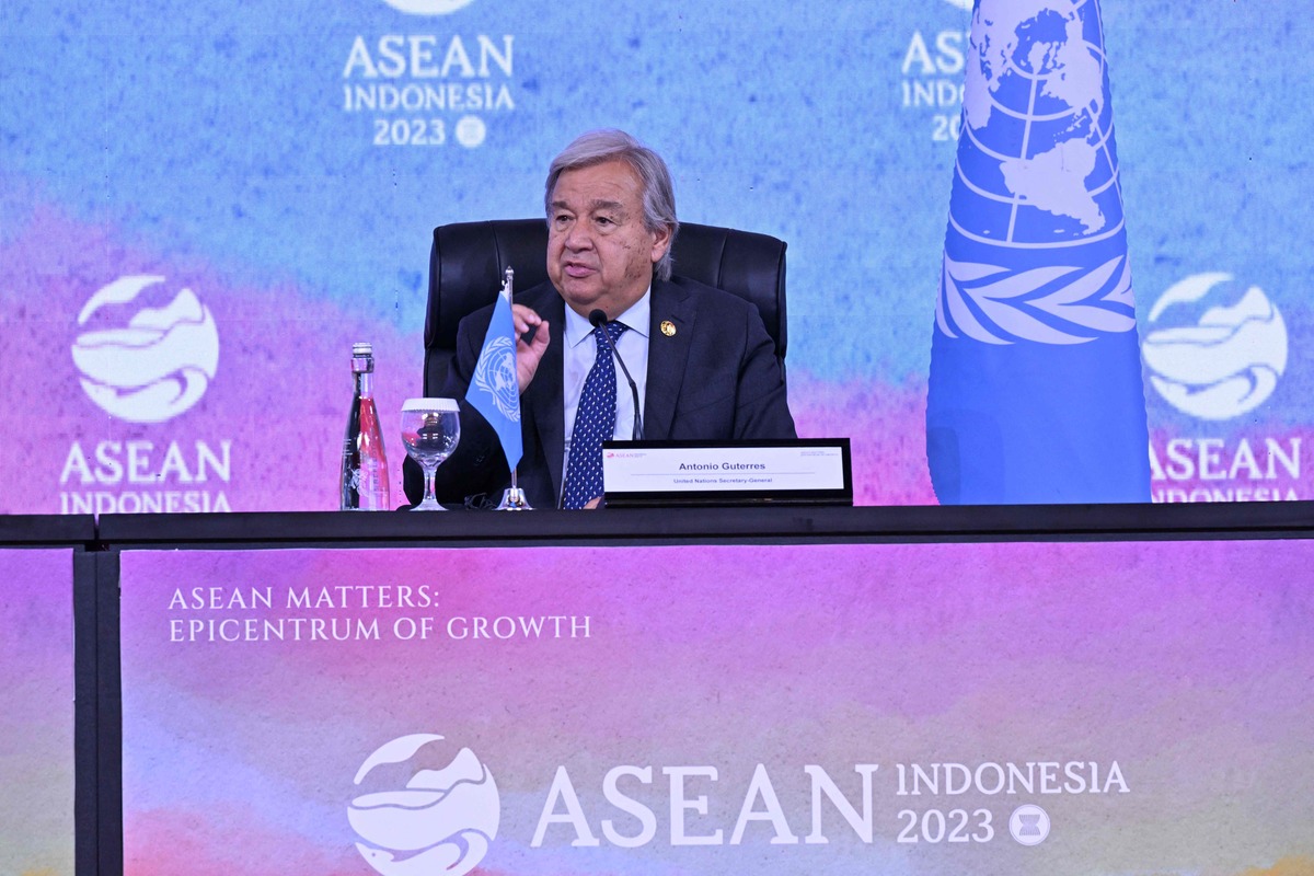 Sekjen PBB Antonio Guterres dalam KTT ASEAN ke-43 2023 di Jakarta.