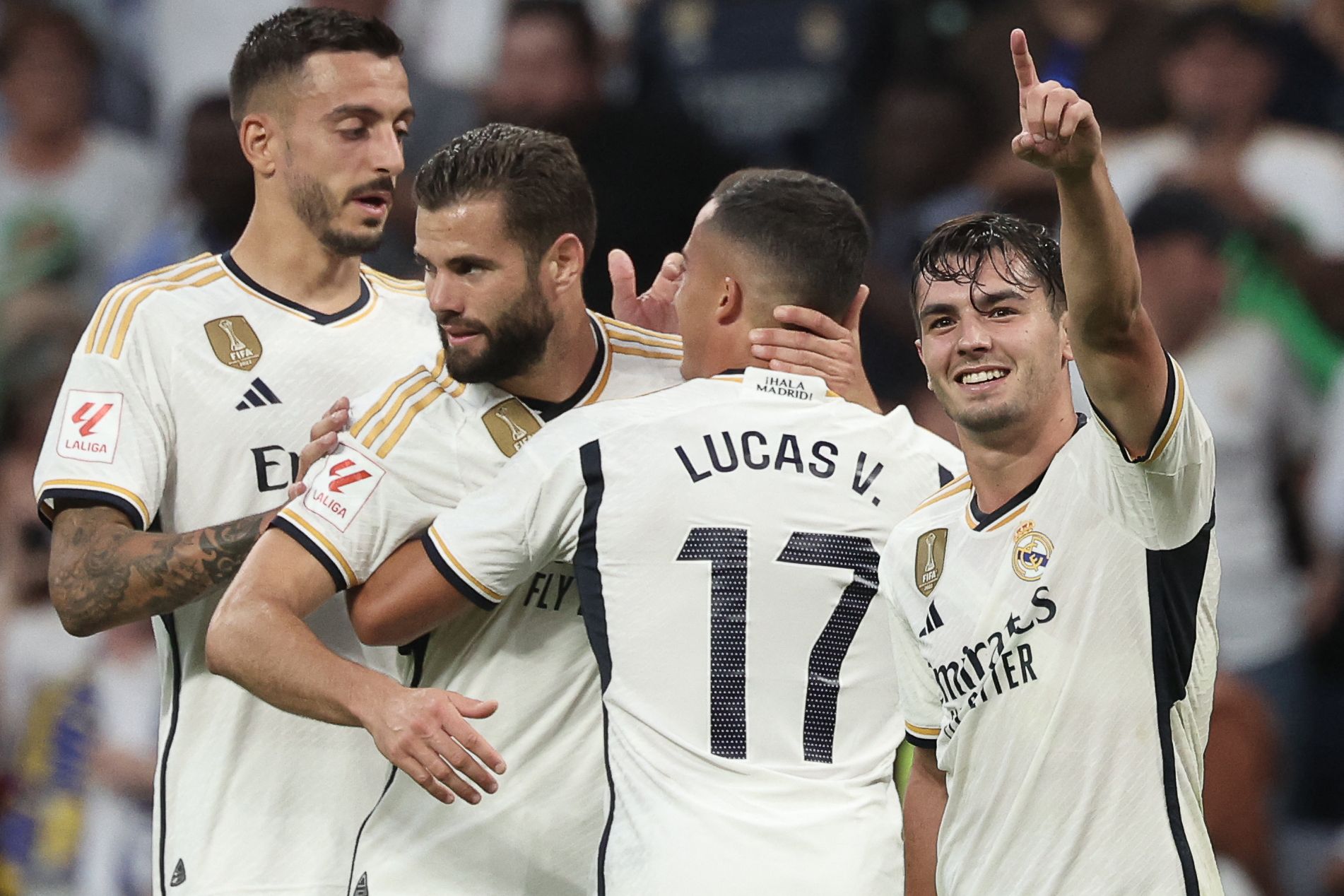 Para pemain Real Madrid melakukan selebrasi usai mencetak gol ke gawang Las Palmas di laga La Liga.