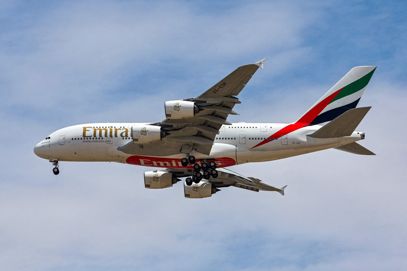 Sebanyak 118.783 penumpang berhasil diangkut Airbus A380 milik maskapai Emirates dengan rute Dubai-Bali-Dubai dalam 100 hari pertamanya.