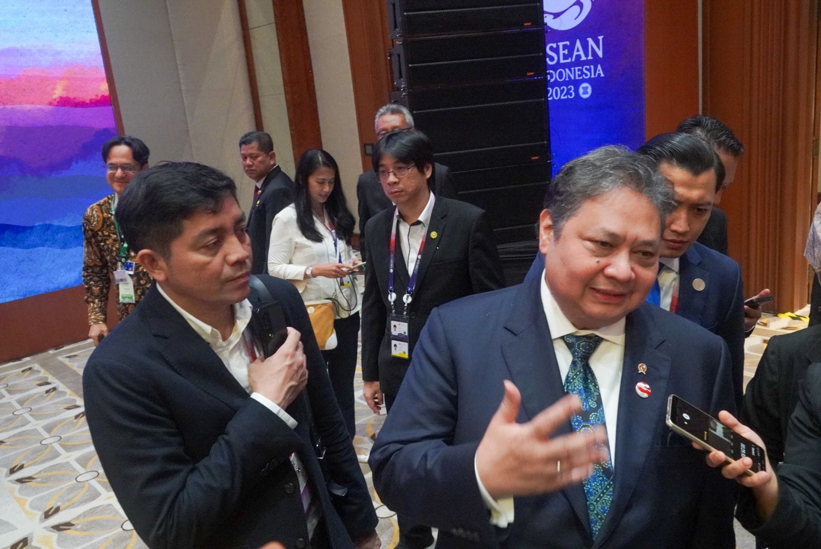 Menko Perekonomian Airlangga Hartarto turut mendampingi Presiden Joko Widodo dalam Sidang KTT G20 di New Delhi, India.