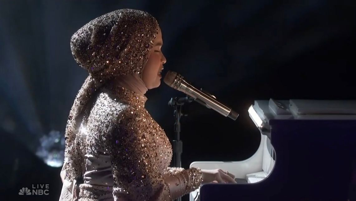 Penampilan Putri Ariani di semifinal ajang America's Got Talent 2023 membuat juri terkesima. Simmon Cowell sampai speechless