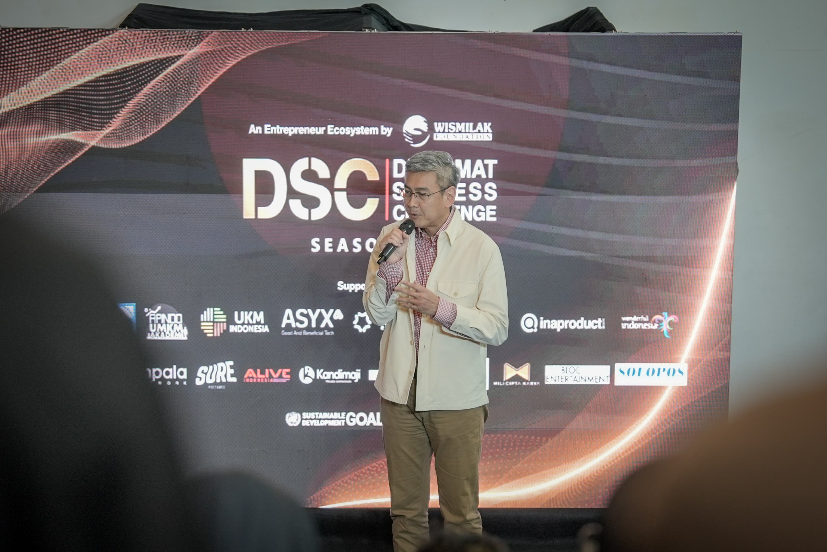 Ketua Dewan Komisioner DSC Surjanto Yasaputera