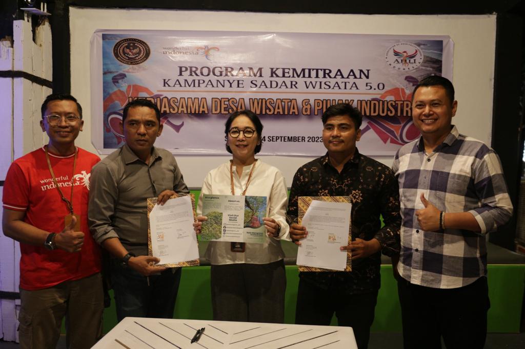 Program kemitraan desa wisata di Lombok dengan pelaku industri pariwisata
