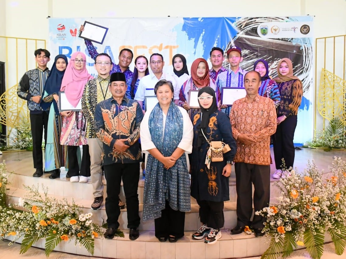 Wakil Ketua MPR Lestari Moerdijat (depan dua dari kiri).