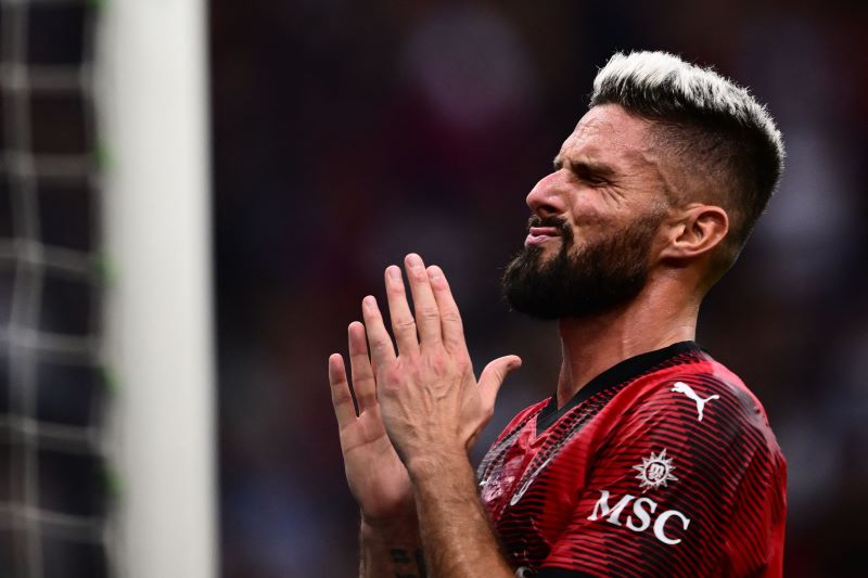 Striker AC Milan Olivier Giroud