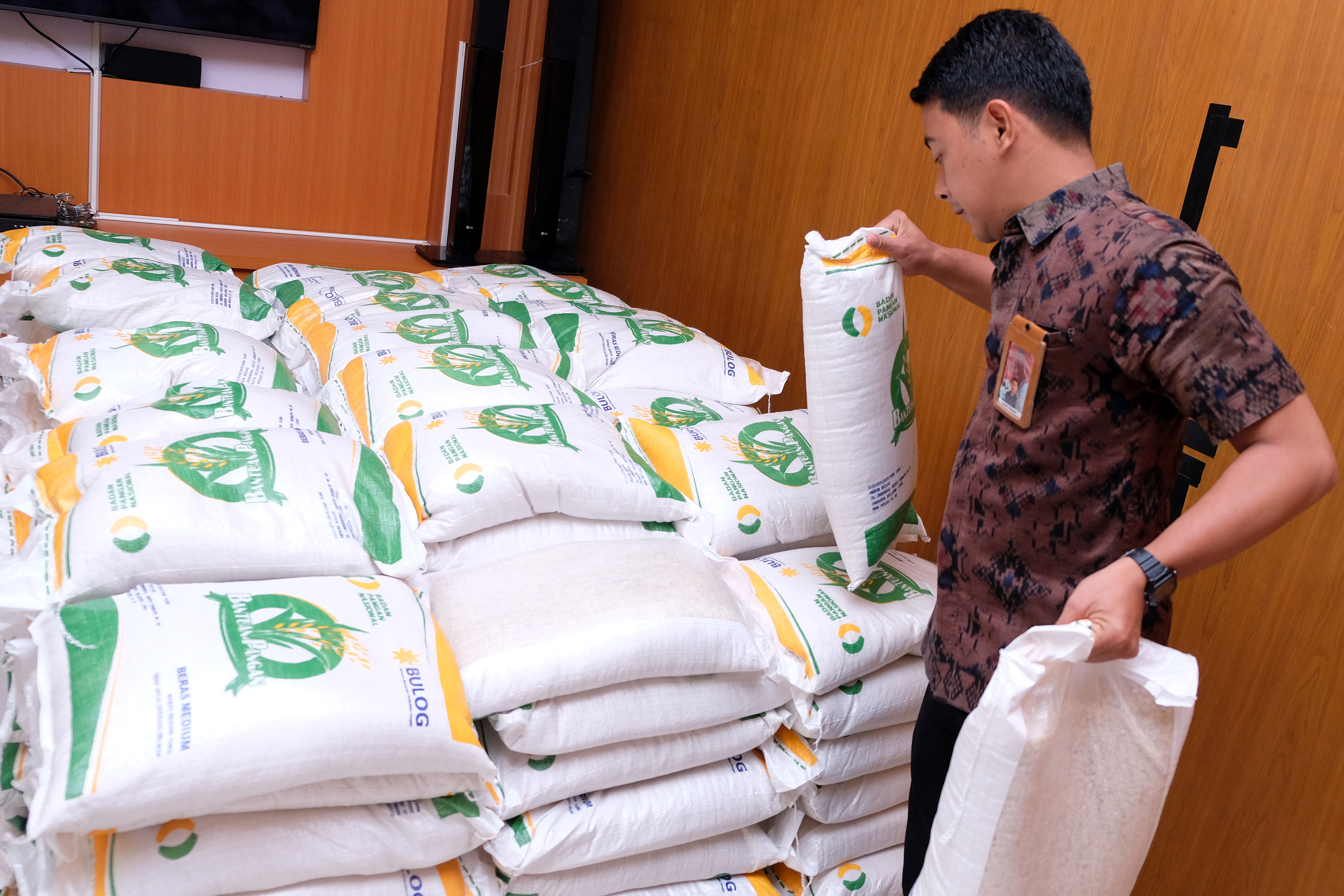 Pemkot Semarang Gelontorkan Rp4,9 Miliar untuk Tekan Harga Beras