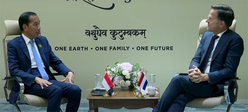 Bertemu PM Belanda Mark Rutte, Jokowi meminta Den Haag mendukung perkembangan teknologi rendah karbon di Indonesia.