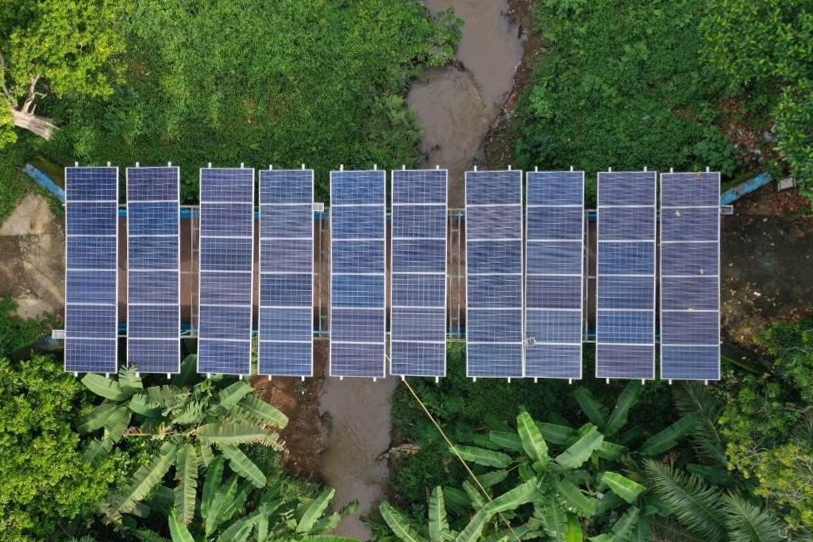 PLTS Irigasi Desa Tanjung Raja, Muara Enim, merupakan salah satu program CSR PT Bukit Asam.