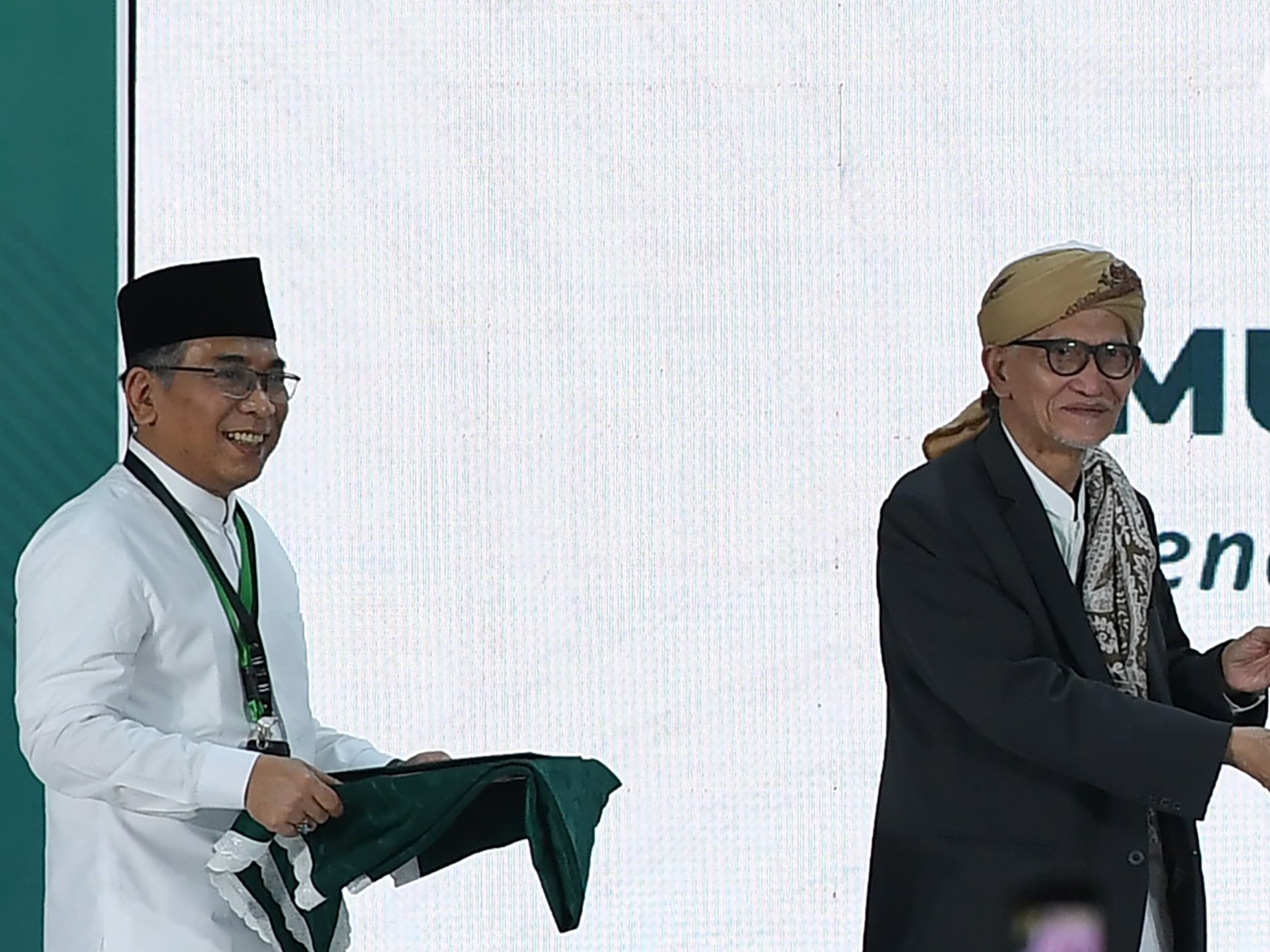 Rais Aam PBNU Miftachul Akhyar (kanan) dan Ketua Umum PBNU KH Yahya Cholil Staquf.