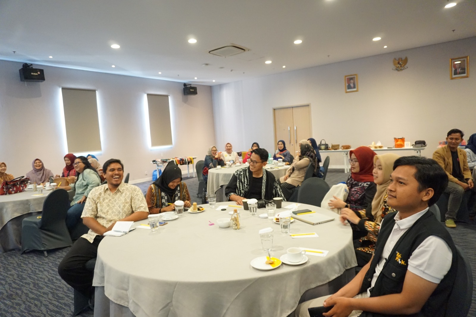 Para peserta program Peruri Digital Entrepreneur Academy Level 2 di Ballroom Hotel Yello Paskal Bandung, Jawa Barat.