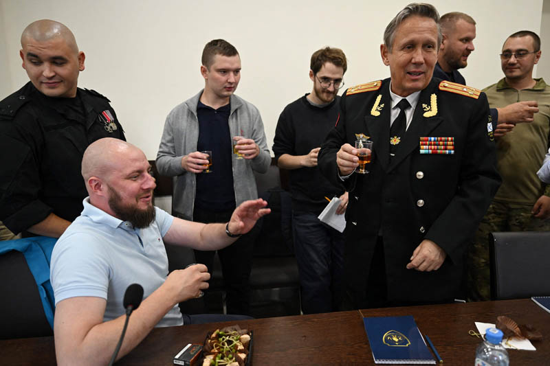 Juru Bicara Komando Militer Timur Ukraina Serhiy Cherevatyi mengungkapkan kehadiran raturan prajurit Grup Wagner di Ukraina.