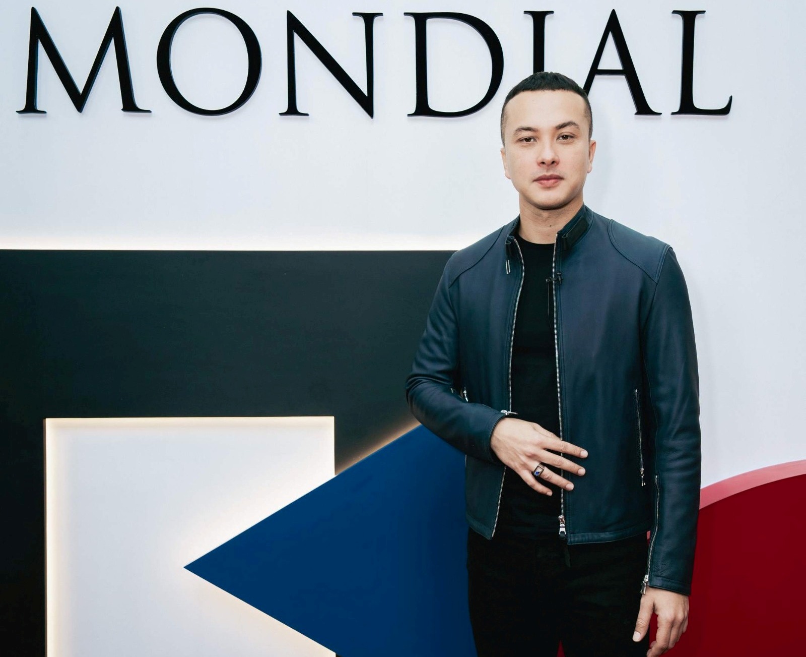 Aktor Nicholas Saputra ditunjuk sebagai Brand Ambassador Mondial sekaligus Creative Director Mondial.