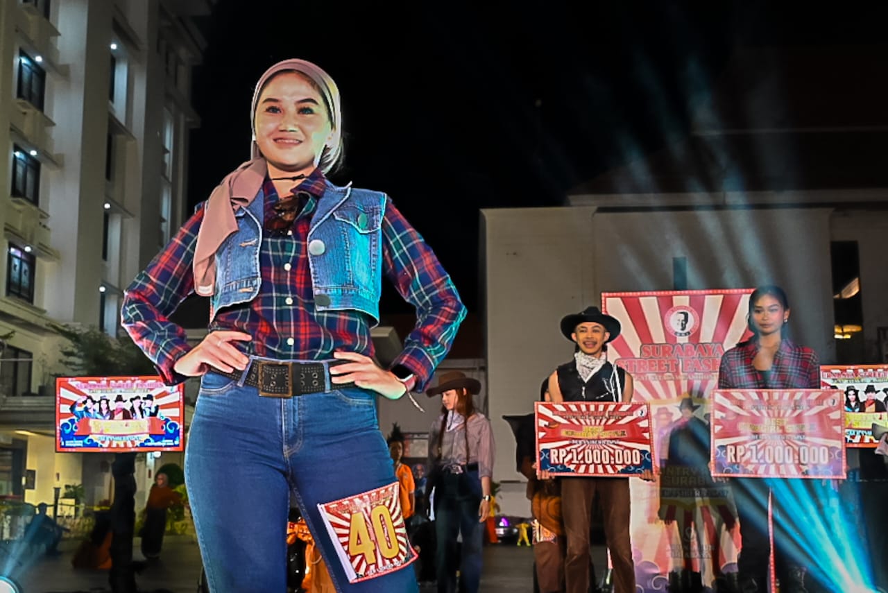 Surabaya Street Fashion