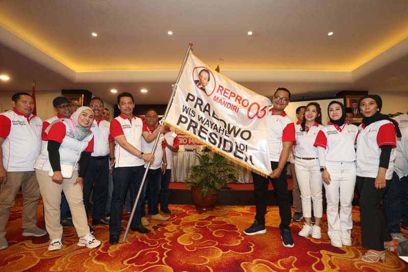 Repro Mandiri 08 mengusulkan Gibran menjadi cawapres dari Prabowo Subianto dan menjadikan Yenny Wahid sebagai ketua tim pemenangan nasional.