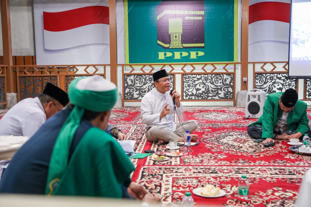 Plt Ketum PPP Muhamad Mardiono bertemu dengan para guru dan kiai yang tergabung dalam Majelis Syariah DPP PPP