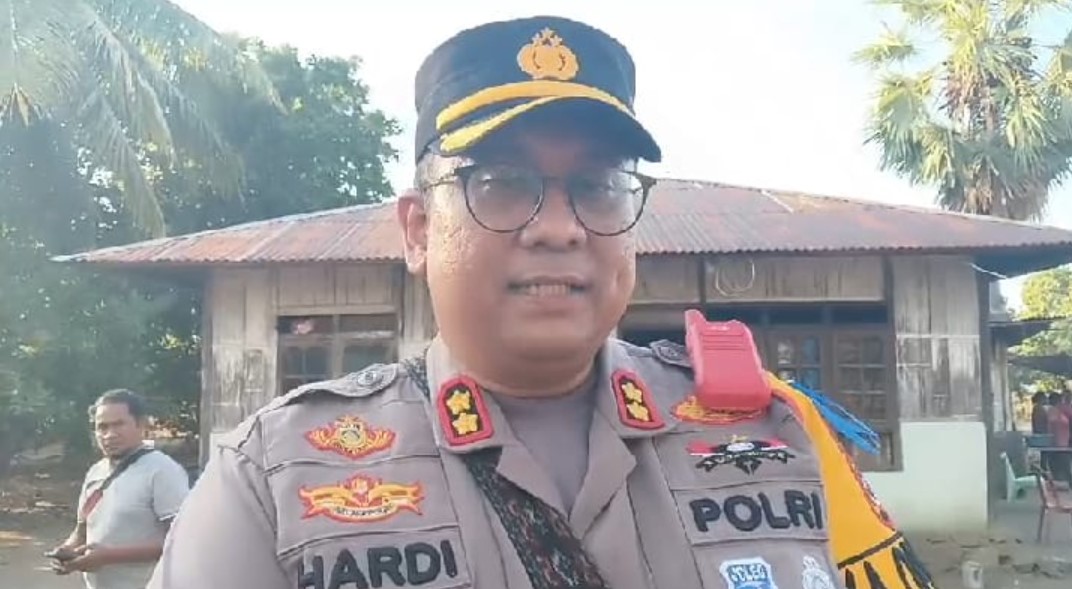 Kapolres Sikka AKBP Hardi Dinata.