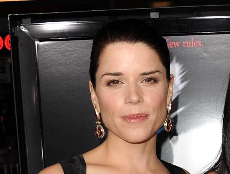 Aktris Neve Campbell mengaku tertarik dunia tari sejak usia 9 tahun.