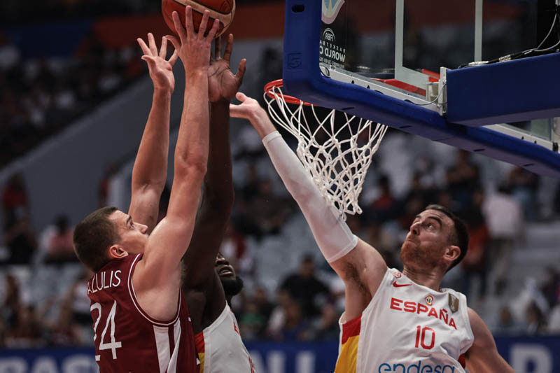 Pelatih Latvia mengatakan kemenangan timnya 74-69 atas Spanyol merupakan malam yang istimewa.