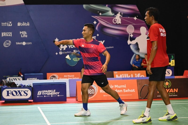 Ganda putra Indonesia SL3-SL4, Hikmat Ramadani/Maman Nurjaman beraksi di lapangan.
