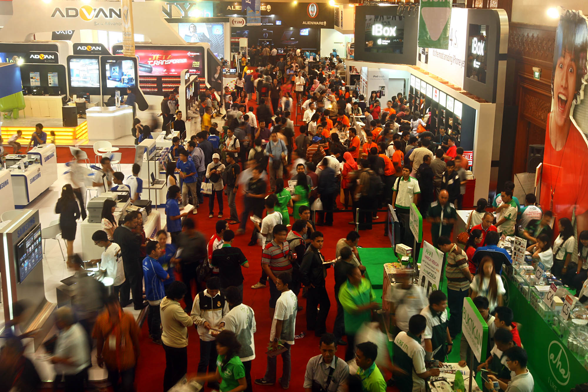 Ilustrasi pameran komputer.